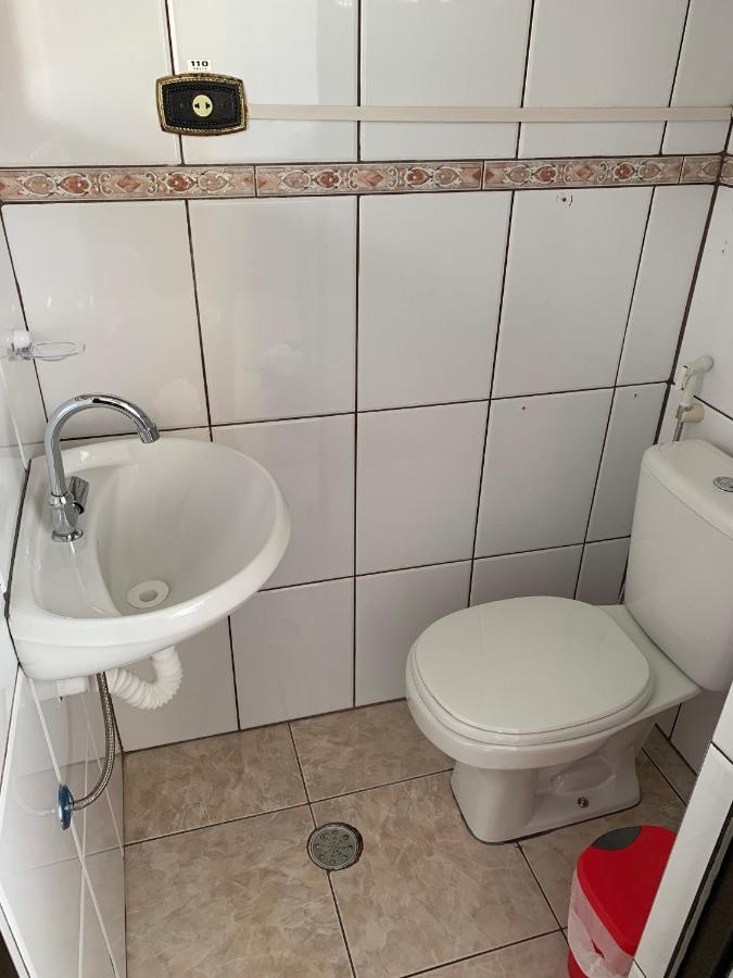 Lindo apto com piscina a 150m da praia do Tombo Guarujá Exterior foto
